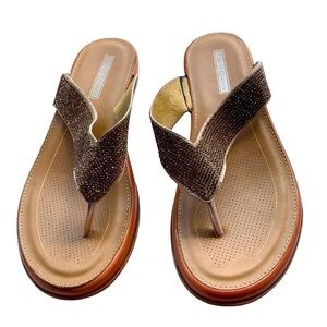GOOD CHOICE HANAH WOMENS GOLD SPLIT TOE SANDALS SIZE 9